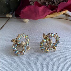 VTG- Rare- ‘50s Golden Infinity Knot w/ Aurora Borealis Crystals
